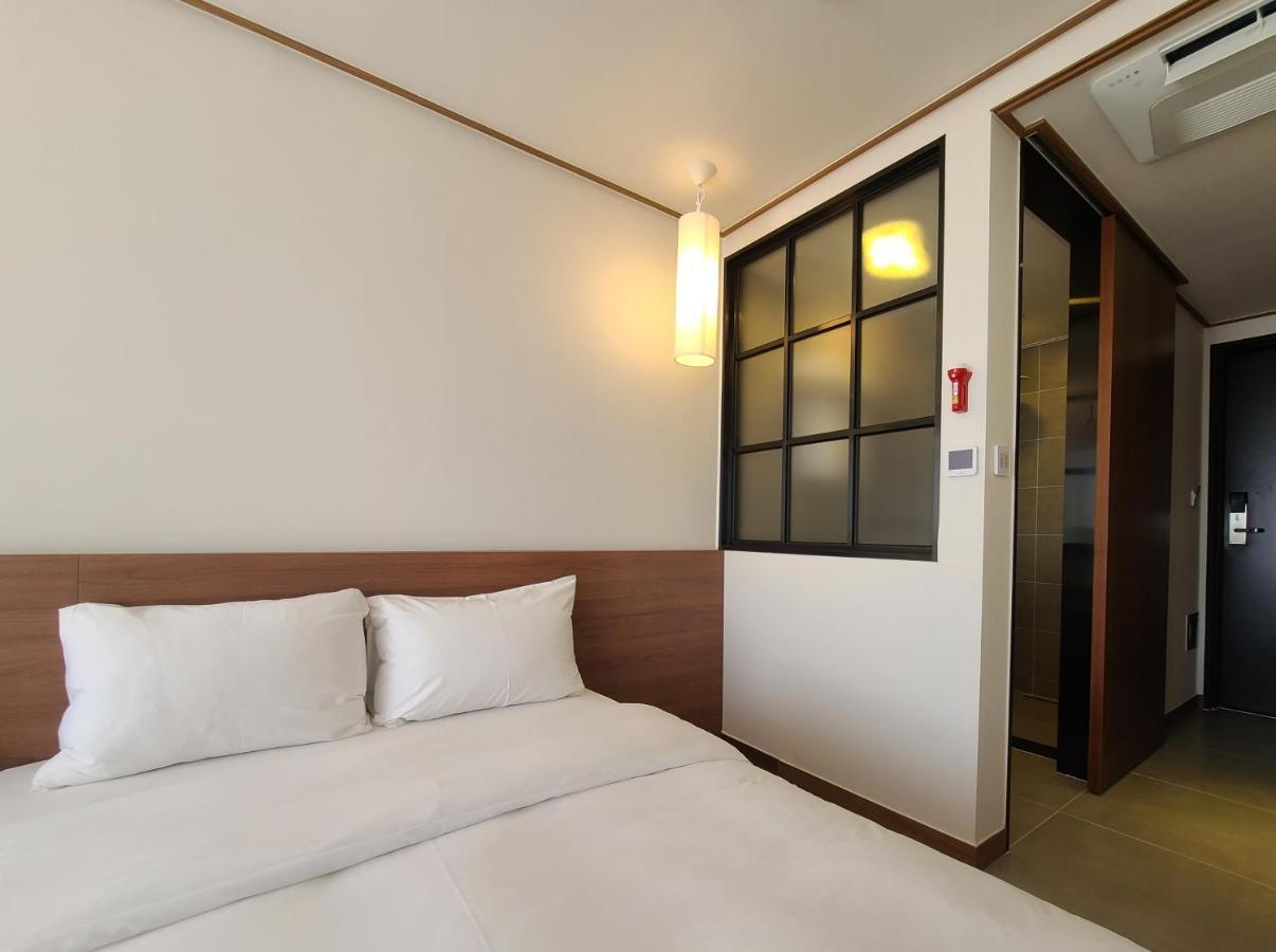 Tamara Jeju Hotel Szogüpho Kültér fotó