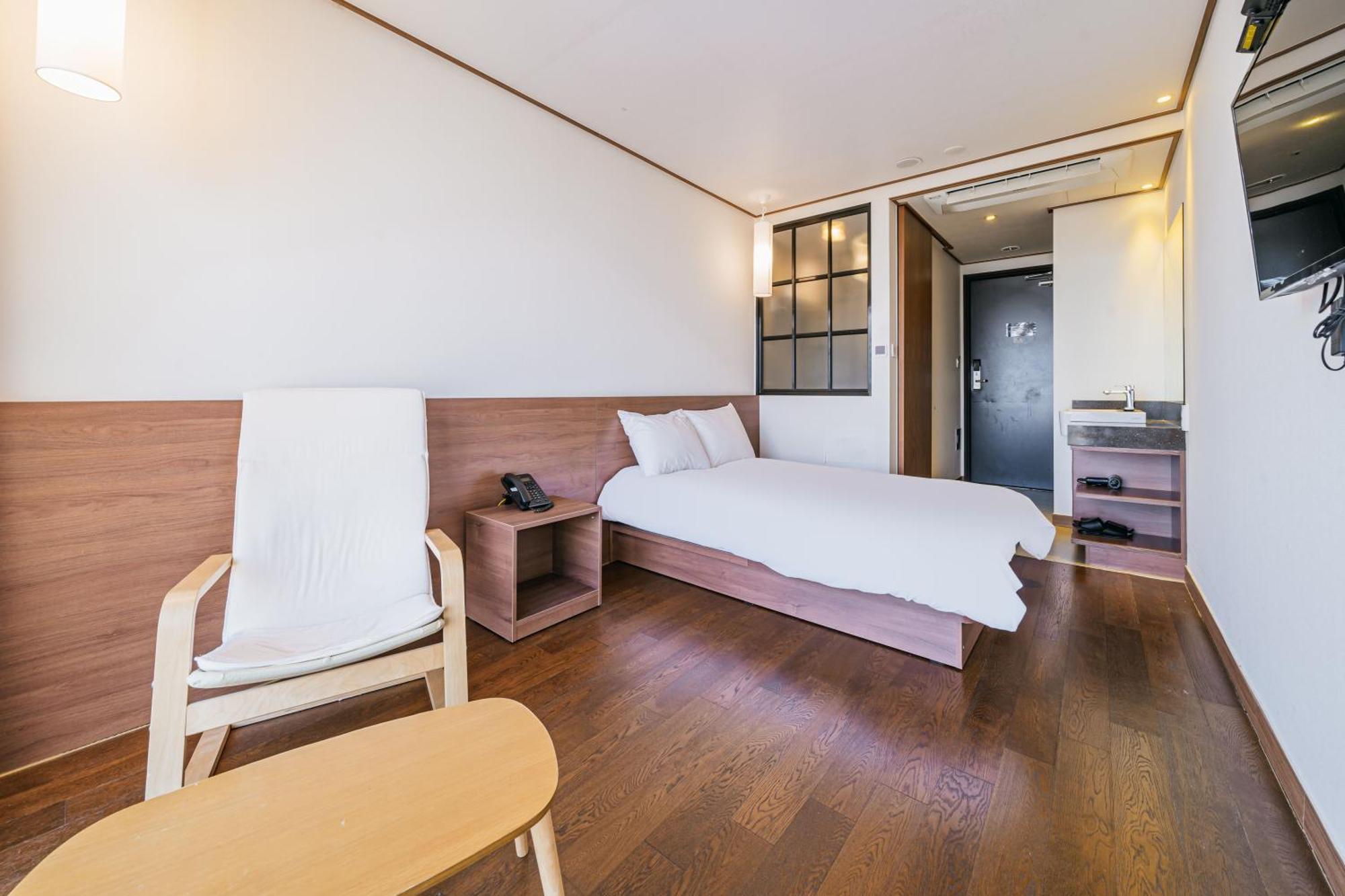 Tamara Jeju Hotel Szogüpho Kültér fotó