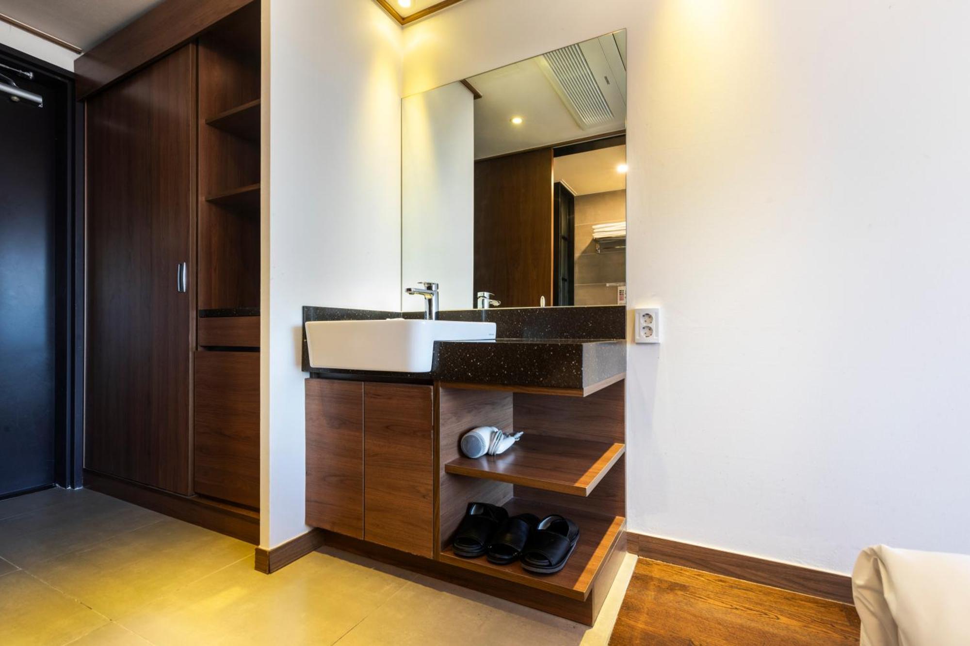 Tamara Jeju Hotel Szogüpho Kültér fotó