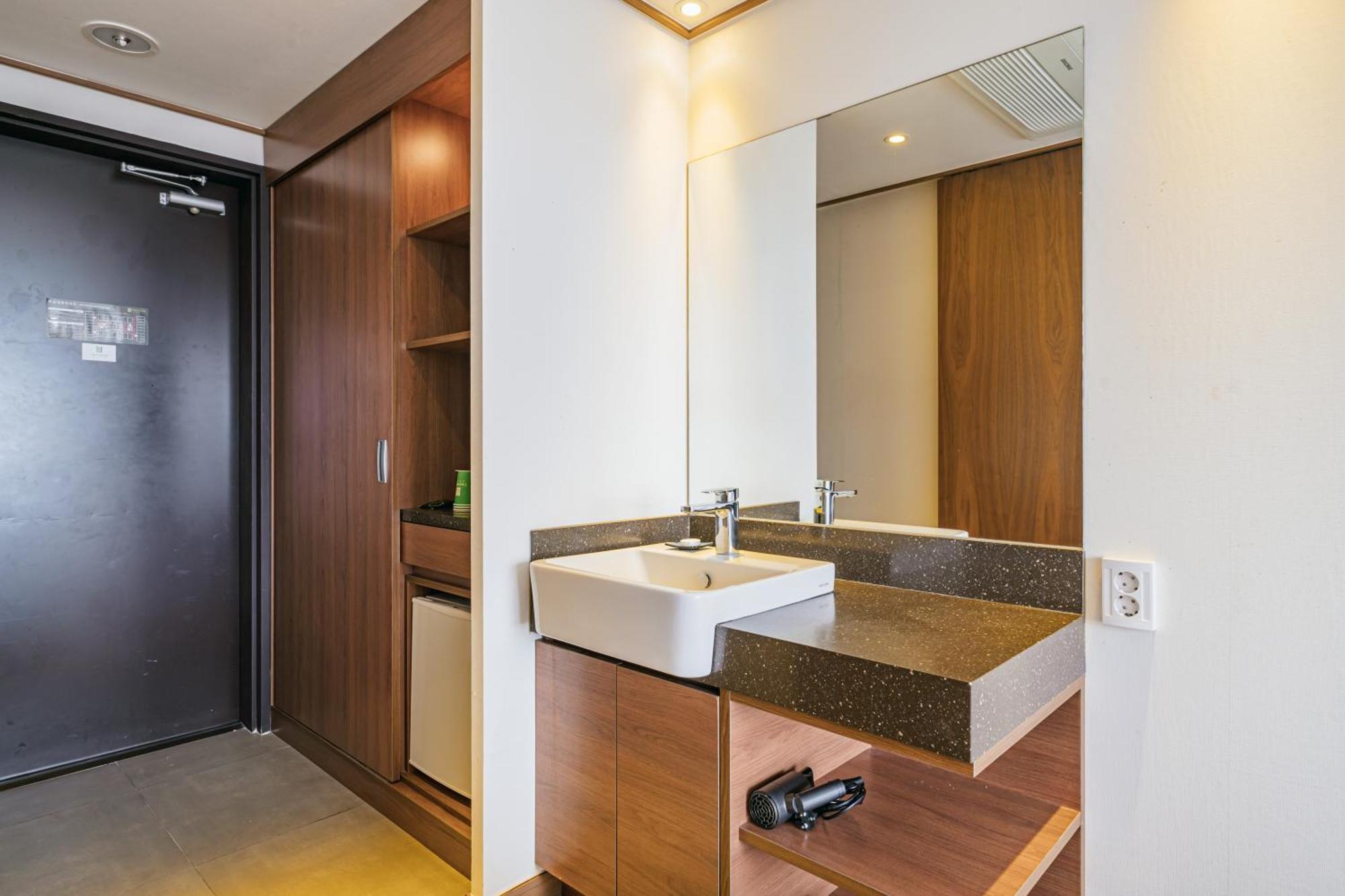 Tamara Jeju Hotel Szogüpho Kültér fotó