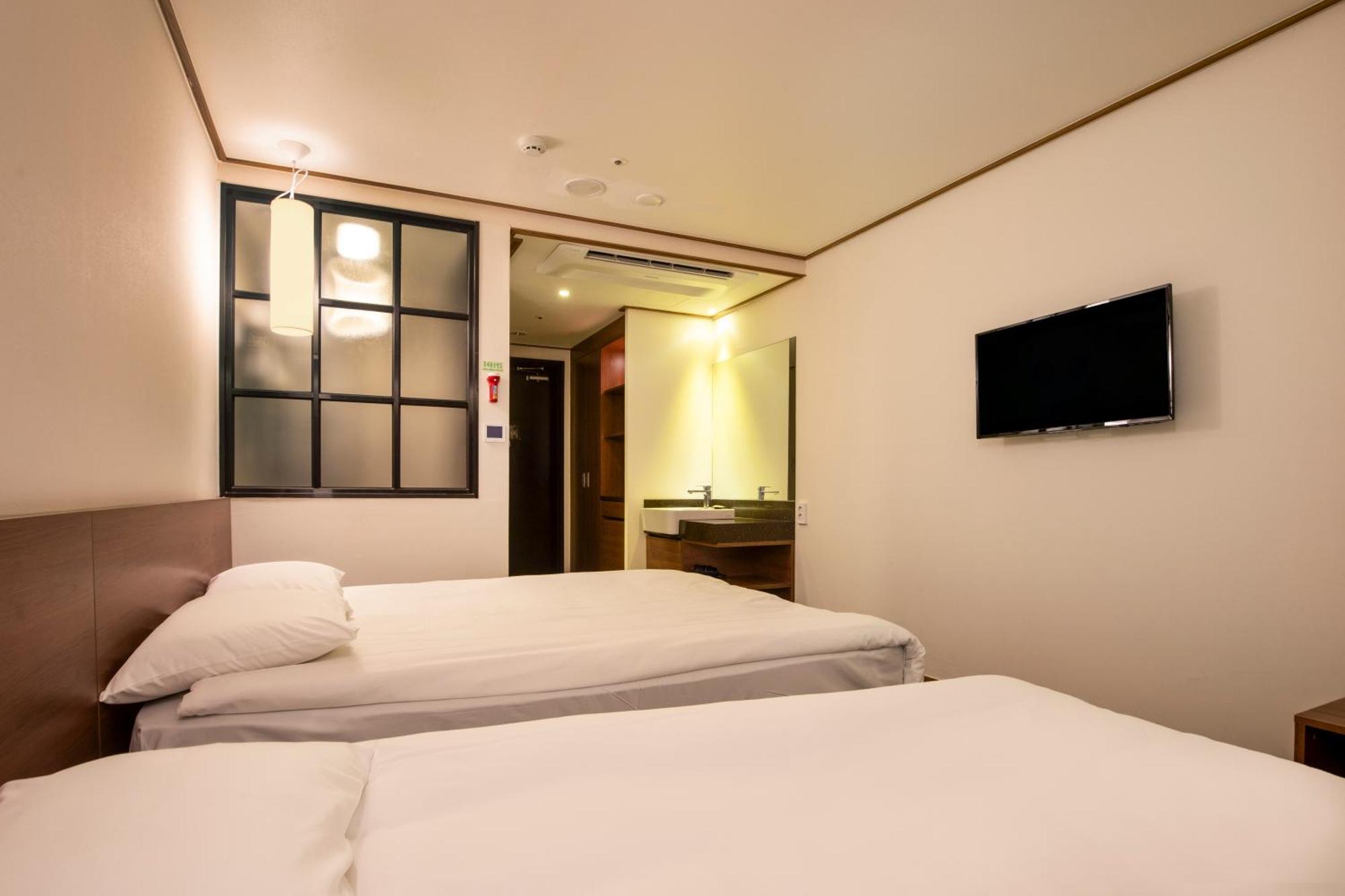 Tamara Jeju Hotel Szogüpho Kültér fotó