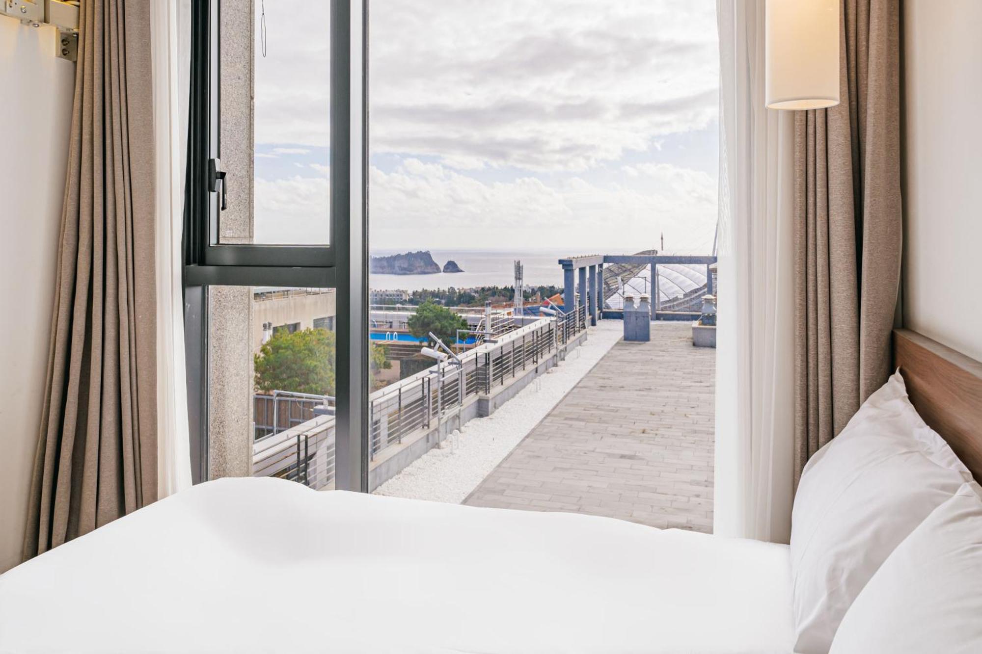 Tamara Jeju Hotel Szogüpho Kültér fotó