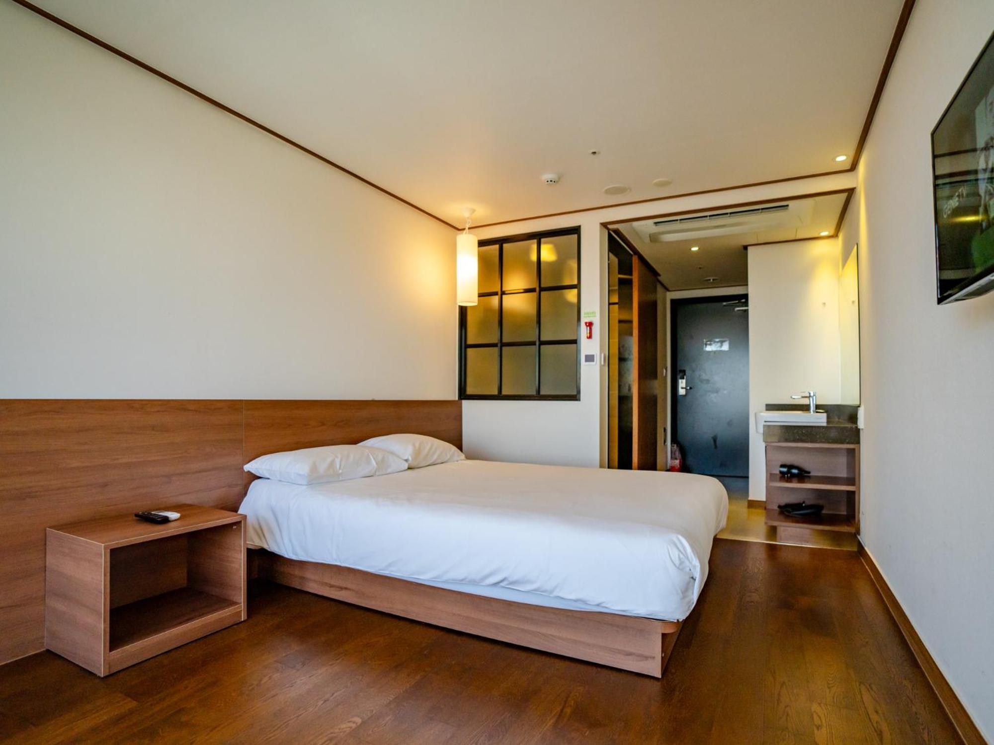 Tamara Jeju Hotel Szogüpho Kültér fotó